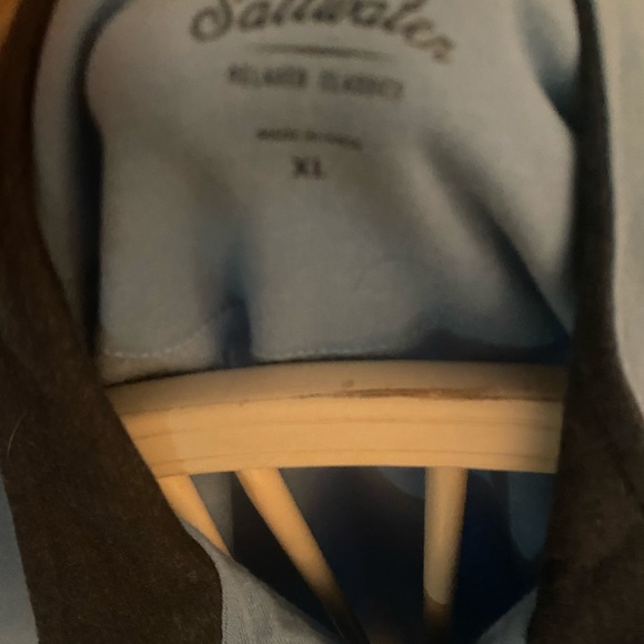 Izod - Picture 3 of 3